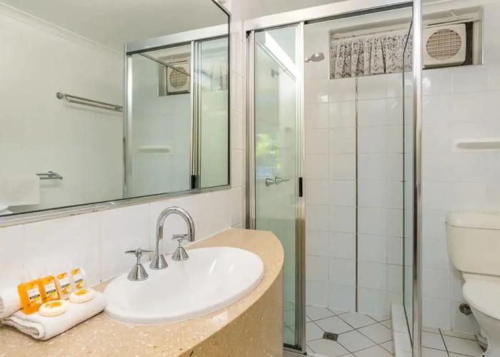 Tradewinds McLeod Holiday Apartments