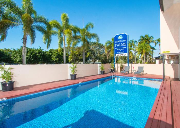 Cairns City Palms