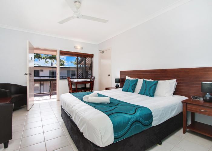 Cairns City Palms