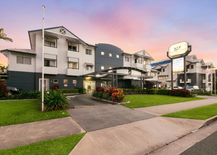 Cairns Queens Court