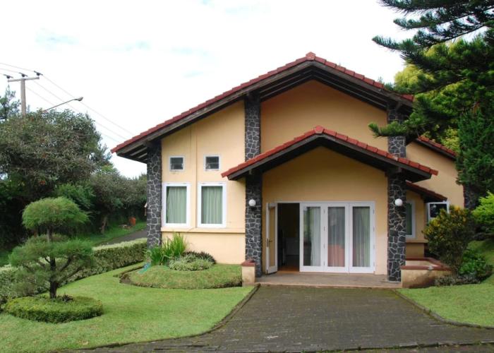Villa ChavaMinerva Istana Bunga-Lembang