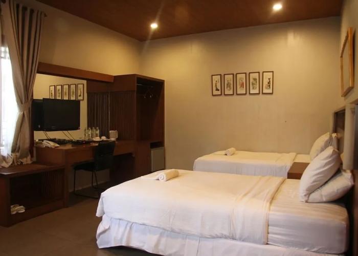 Rumah Stroberi Organic Farm and Lodge