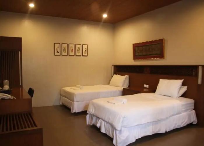 Rumah Stroberi Organic Farm and Lodge