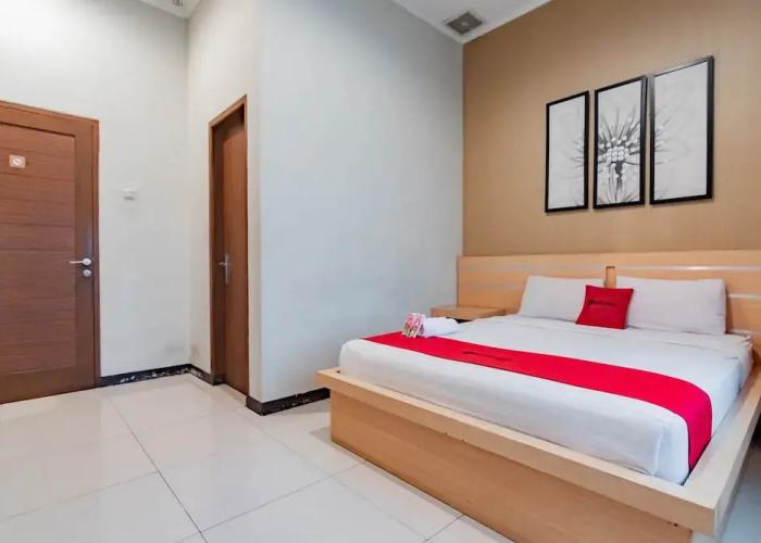 RedDoorz @ Sersan Bajuri Atas