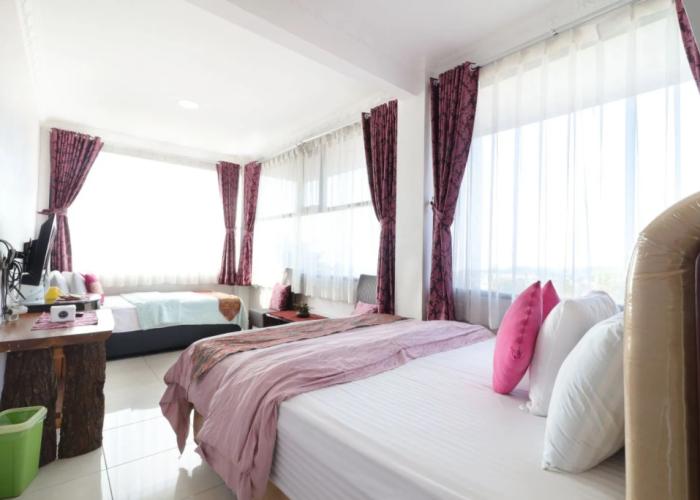 Lembur Incu Syariah Villa by ZUZU