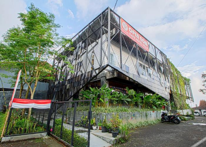 D'Journey Hotel