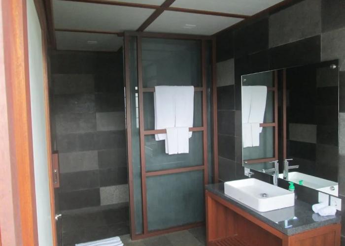 Suarapura Resort and SPA