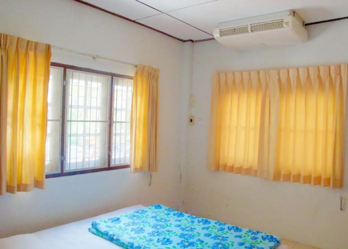 Sichang Shine Khao Resort