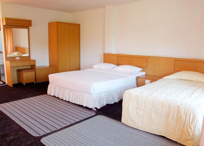 Sichang Shine Khao Resort
