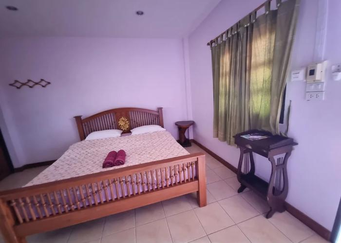 Sawasdee Sichang Resort