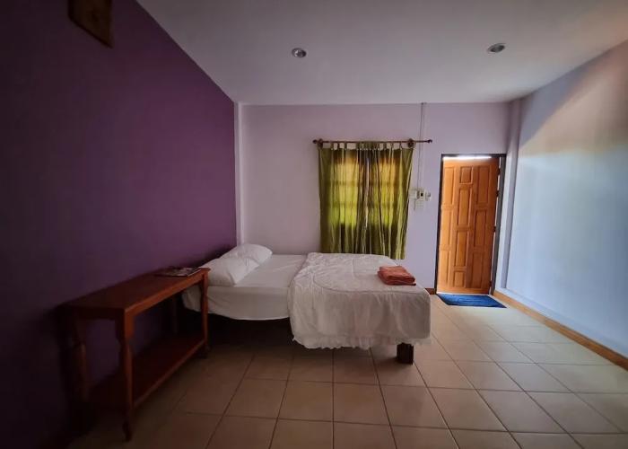 Sawasdee Sichang Resort
