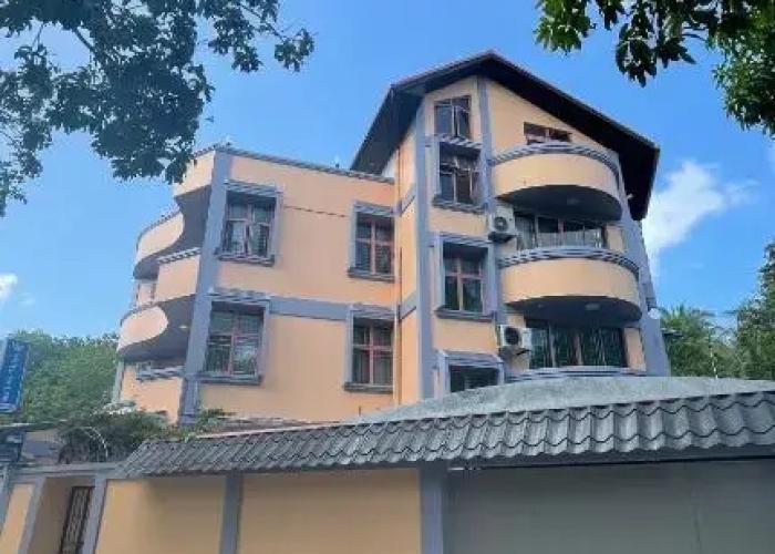 Equator Inn Hotel	