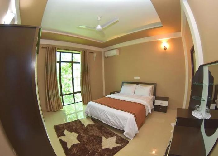 Calyx Grand Fuvahmulah Guest house