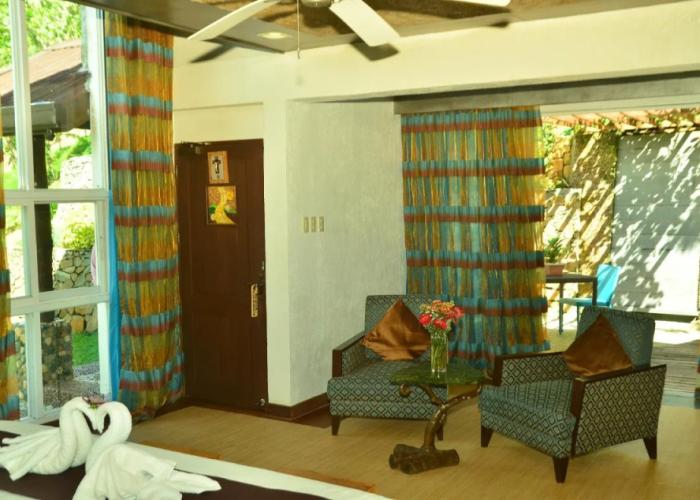 West 35 Eco Mountain Resort