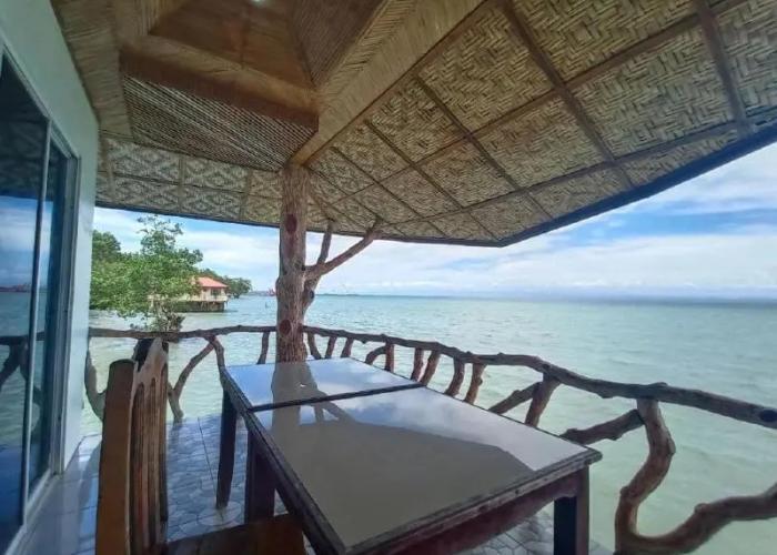 RedDoorz Plus @ Costa Roca Balamban