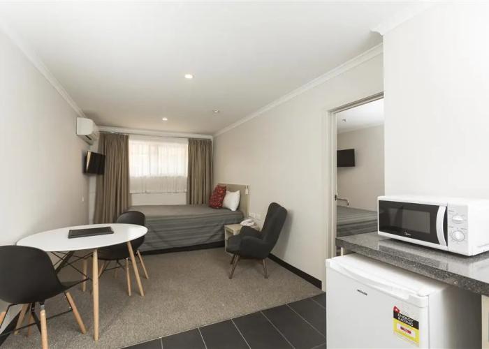 Belconnen Way Hotel Motel and Serviced Apartments