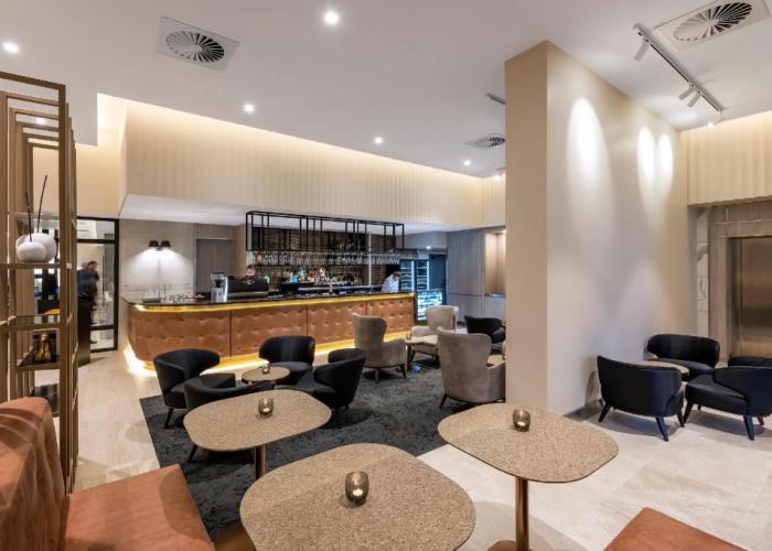 Deco Hotel