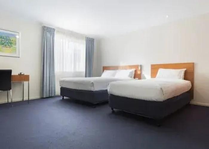 Premier Hotel & Apartments