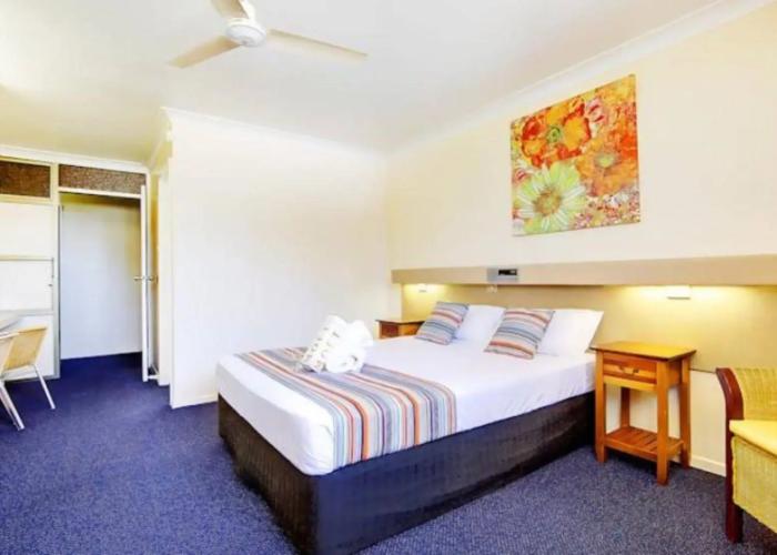 Raintree Motel