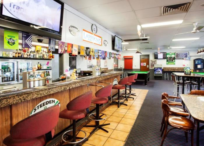 Upper Ross Hotel