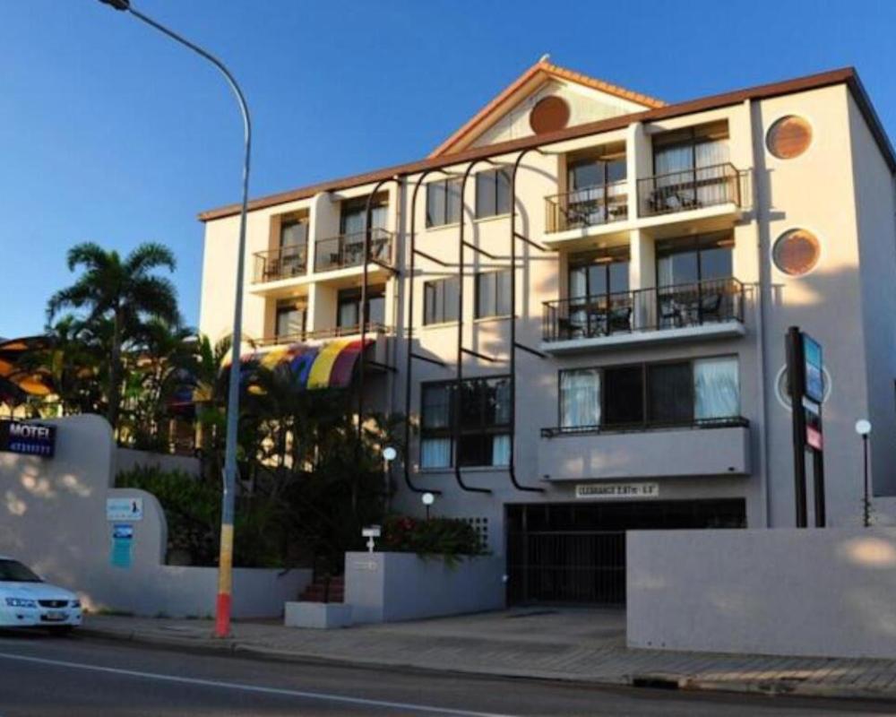 Waters Edge The Strand