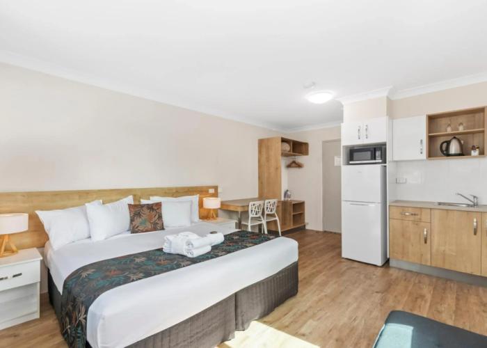 Castle Crest Motel