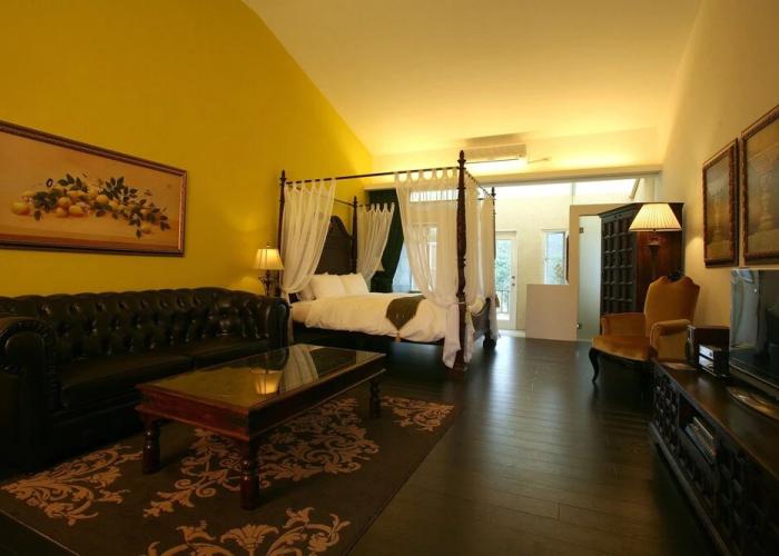Juhu Farmstay