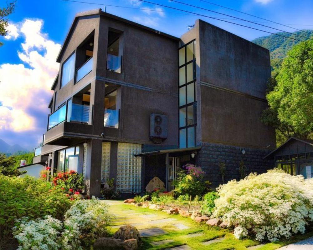 Sunlight Gallery landscape B&B