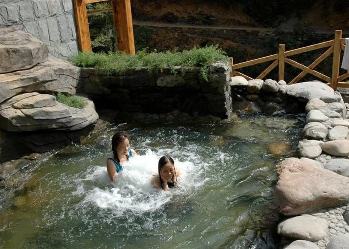 Longsheng Hot Spring Resort