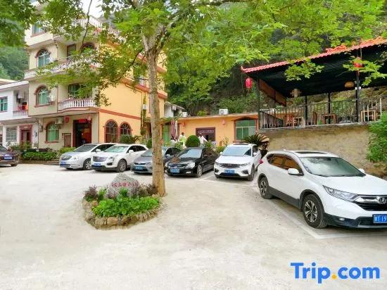 Yishan Bishui Inn