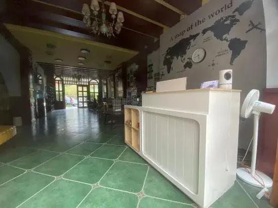 Libo Huating Lanshe Inn No.2 Branch