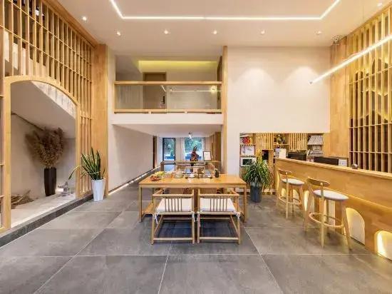 Qianhuan·evelyn·Wangshan Light Luxury Pool Homestay (Libo Xiaoqikong East Gate)