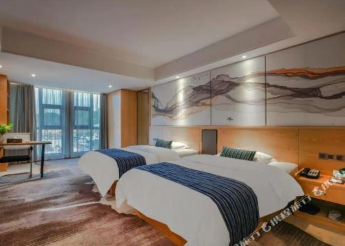 Diqiu Lvbaoshi Hotel