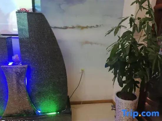 Yuping Yuanshan Host Inn