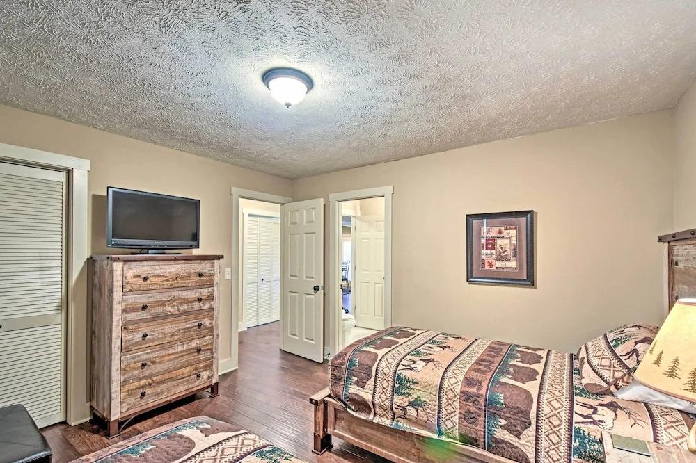 Comfy Jasper Getaway w/ Community Amenities!
