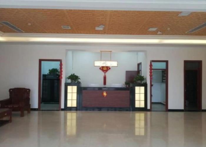 Minghu Hotel