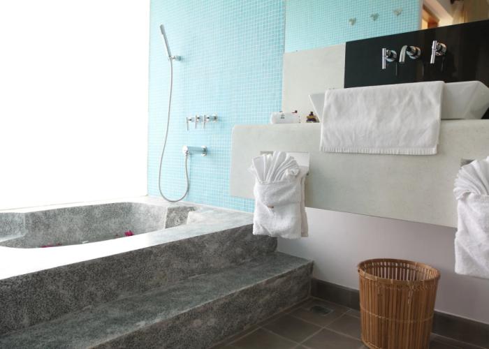 Mekong Riverside Boutique Resort & Spa
