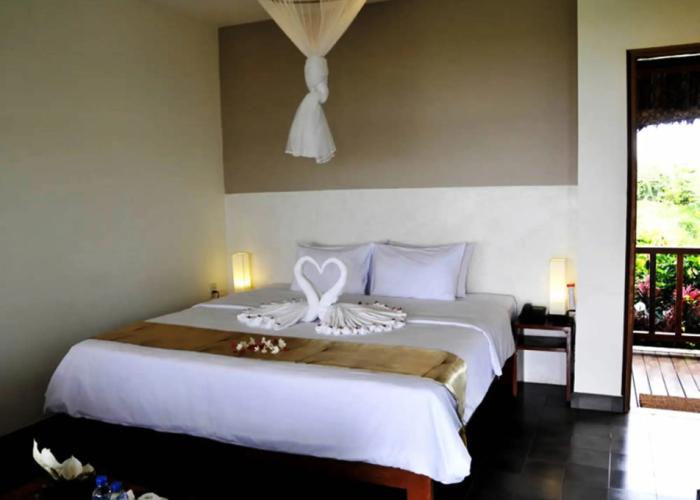 Mekong Riverside Boutique Resort & Spa