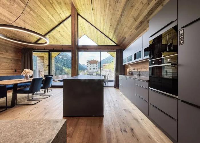 sGmiatli – Hideaway Apartments