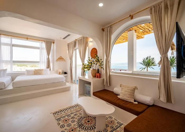 Happiness Hotel