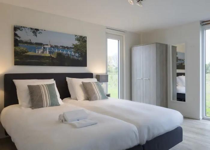 Modern Villa With 3 Bathrooms, Located Close to Lake Veere