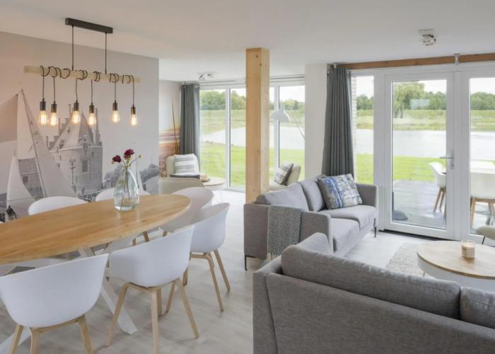 Modern Villa With 3 Bathrooms, Located Close to Lake Veere