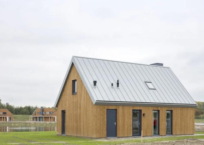 Modern Villa With 3 Bathrooms, Located Close to Lake Veere