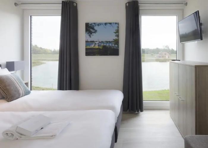 Modern Villa With 3 Bathrooms, Located Close to Lake Veere