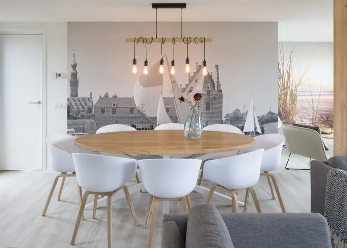 Modern Villa With 3 Bathrooms, Located Close to Lake Veere