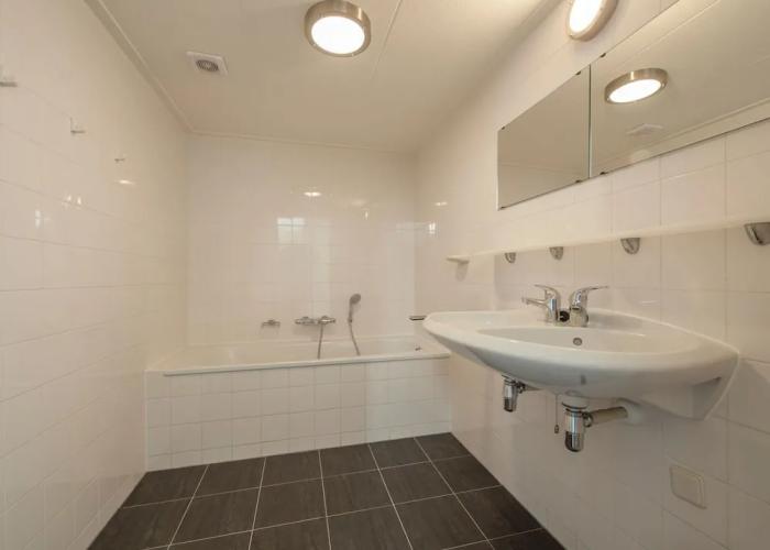 Restyled 2 Bathroom Holidayhome, sea Within Walking Distance