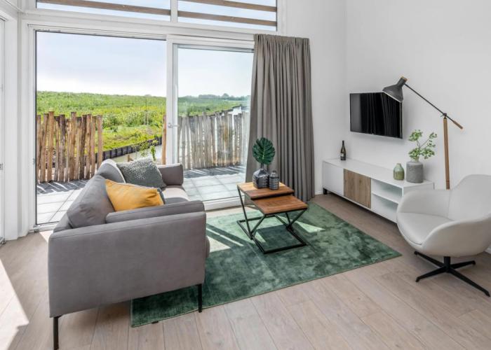 Detached Luxury Lodge near Sea