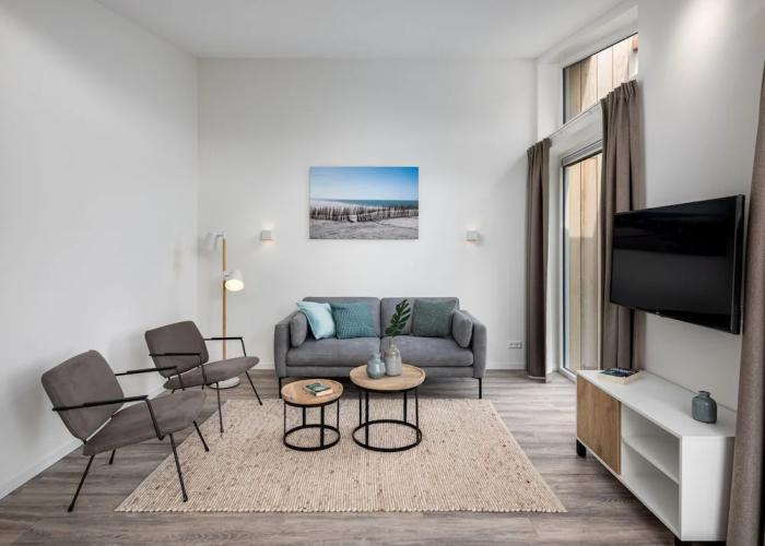 Detached Luxurious Lodge With Washingmachine, Near the Beach