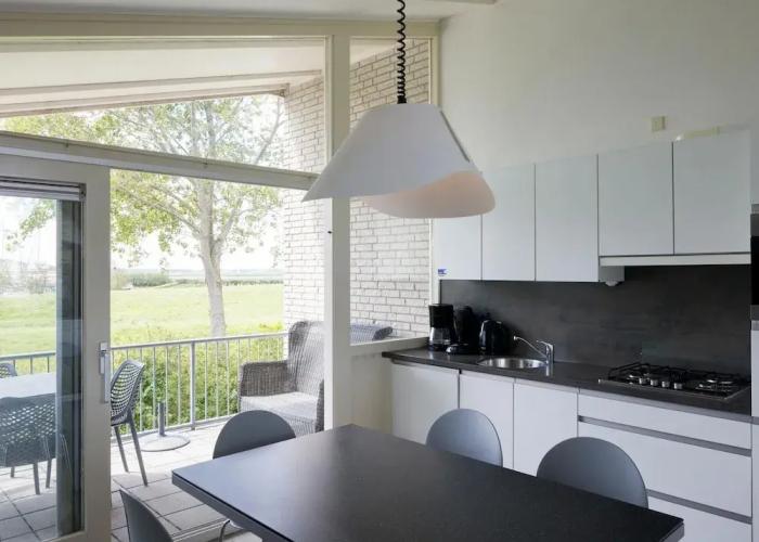 Holiday Home With Microwave, in a Holiday Park, Beach Within Walking Distance