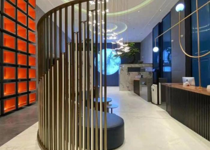 Sunshine Holiday Hotel